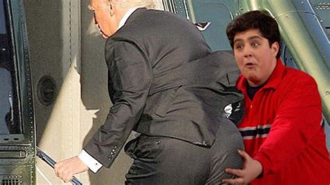 Reddit Is Photoshopping The Hell Out Of Donald Trump’s Bulbous Ass