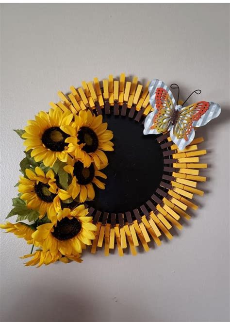 pin  emily curtsinger  sunflower wreath
