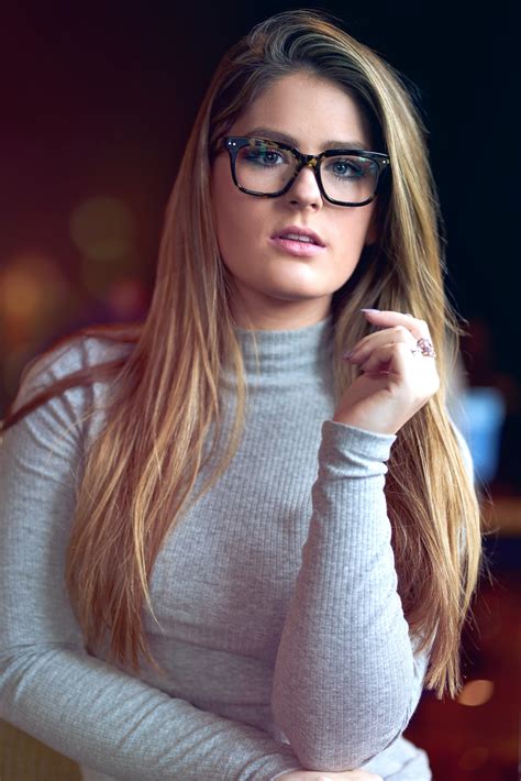 Girl With Glasses Pictures Download Free Images On Unsplash