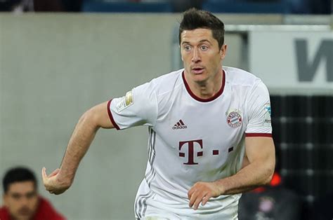 chelsea transfer news bayern munich worried robert lewandowski will