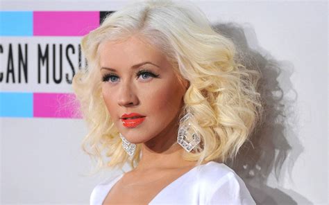 Christina Aguilera Hair Blonde Girl Glance Hairstyle Hd Wallpaper