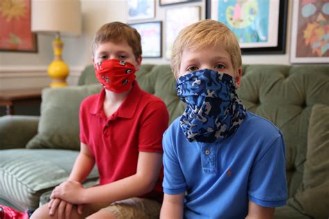 kids    wearing masks