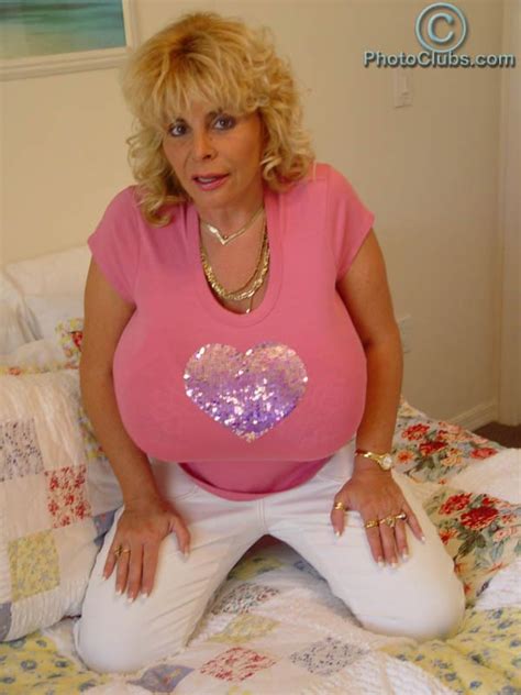 Lulu Devine In White Pants And Pink Shirt The Boobs Blog