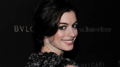 3840x2160 Resolution Anne Hathaway Close Up Wallpapers 4k Wallpaper