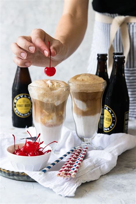 the best chocolate root beer float recipe — sugar and cloth