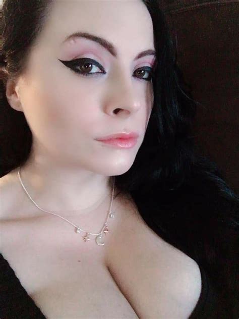 pin on eyes and cleavage