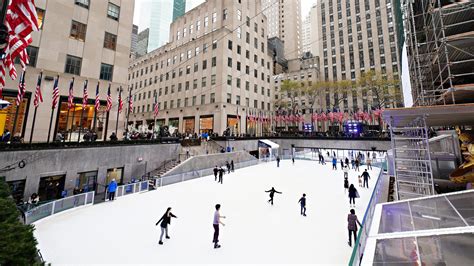 rockefeller center ice skating rink returns masks required