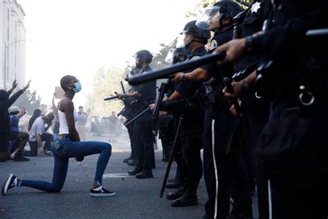george floyd protests 19 striking moments from the week s protests