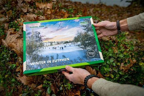 speciale puzzel van winterse zutphense stadsgracht  pakken de mooiste achterhoekse plaatjes