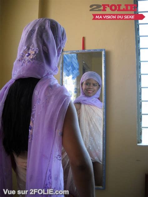 amatrice arabe avec le hijab pose nue 2folie