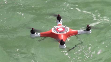 waterproof quadcopter  designed    splash