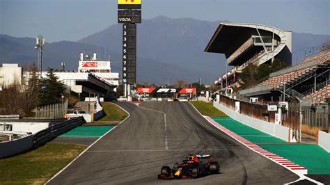 weerbericht barcelona kans op stevige buien rond start van race formule  nunl