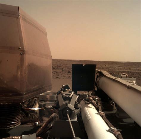 mars landing nasas insight spacecraft takes selfie  surviving supersonic plunge cbs news