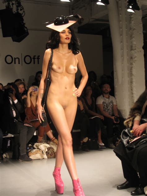 charlie le mindu nude fashion show nudeshots