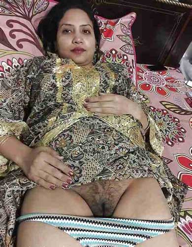 hairy choot dikhai sexy aunty ne desi indian sex photo