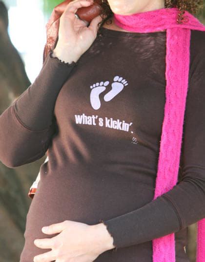 what s kickin l s maternity tee w pink writing by 2 chix