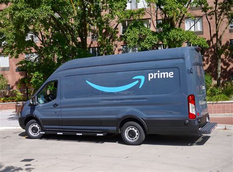 amazon driver  van  stolen  delivering packages  viral tiktok