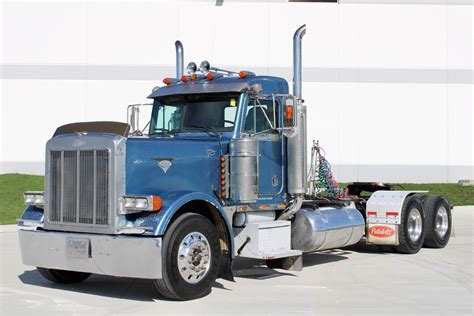 peterbilt  day cab cat   hp  speed manual  sale special pricing