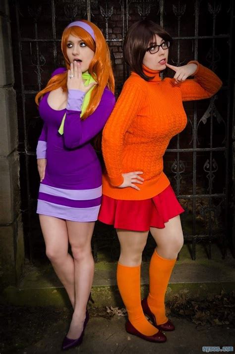 Sexy Daphne And Velma From Scooby Doo Funny And Sexy