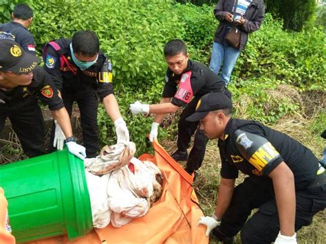 Penemuan Mayat Dalam Tong Gegerkan Warga Surabaya Okezone News