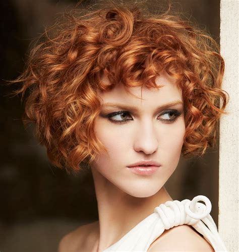 Maschere naturali per capelli ricci se invece avete maggiore tempo e pazienza potreste creare delle maschere per capelli intensive naturali. Taglio capelli ricci medio corto - Lei Trendy
