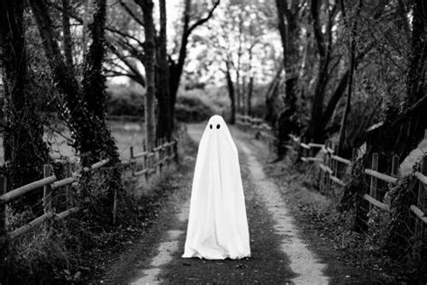 are ghosts real here are 10 reasons you should believe