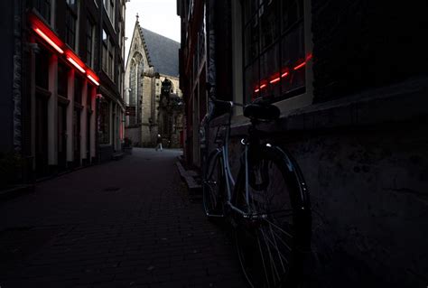 dutch sex workers broiling as red light district stays shuttered new