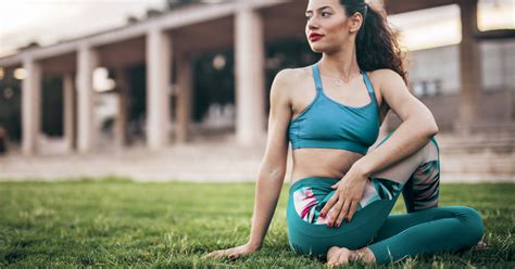 5 Itb Stretches To Help Heal It Band Syndrome
