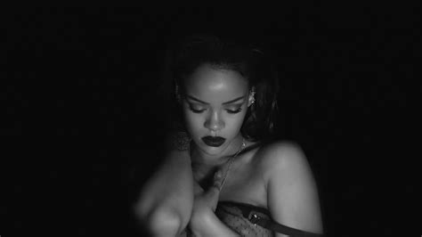 rihanna topless and see through 25 photos the fappening