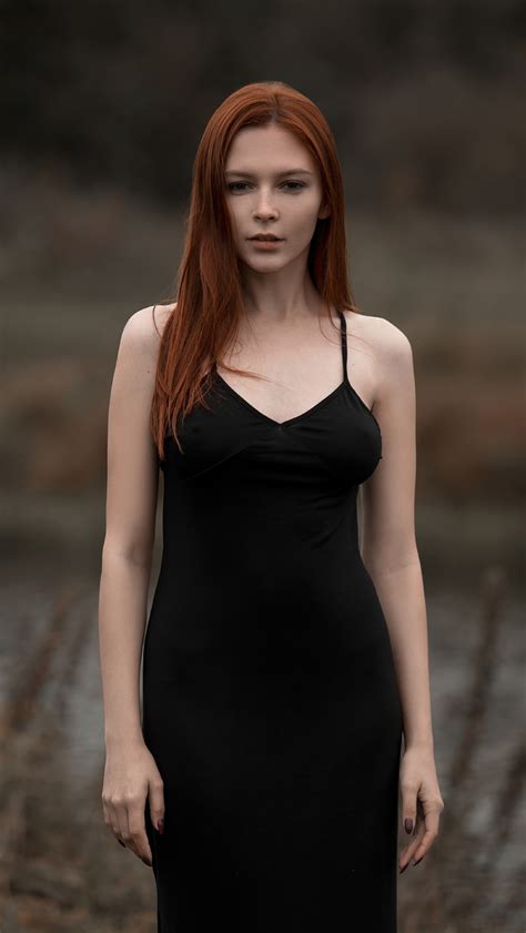 640x1136 Anna Telysheva Redhead Black Dress 4k Iphone 5 5c 5s Se Ipod