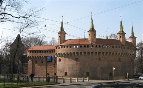 filebarbakan krakow  ulicy basztowejjpg wikimedia commons