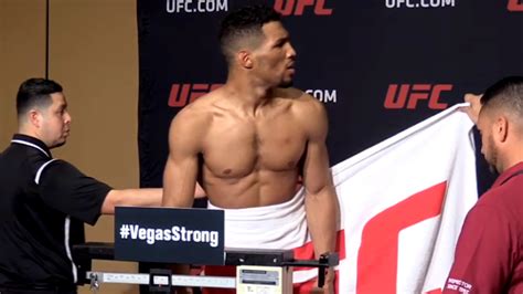 Ufc Main Event Fighter Kevin Lee Makes Overtime Weight Cut