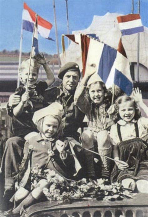 op  mei  werd nederland eindelijk bevrijd het duitse leger gaf zich  geschiedenis
