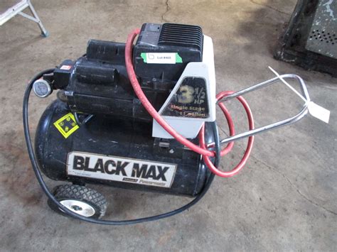 coleman black max air compressor   hp  gal tank bodnarus auctioneering