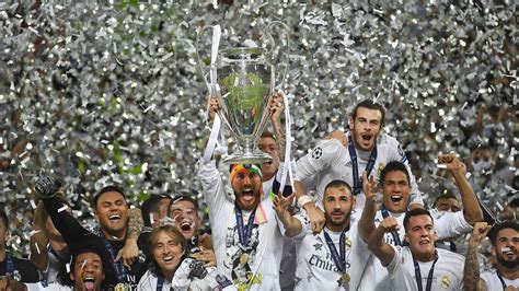 champions league final celebration  real madrid wins  trophy