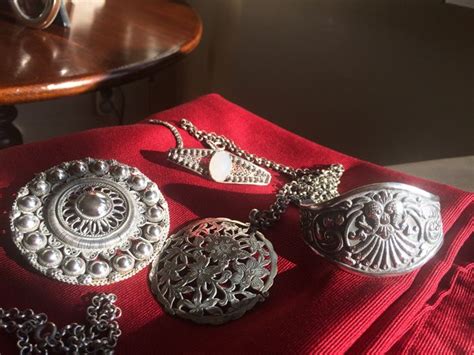 diverse zilveren sieraden catawiki