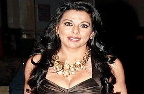Pooja Bedi Who Was Badly Trapped By Commenting On Naga
