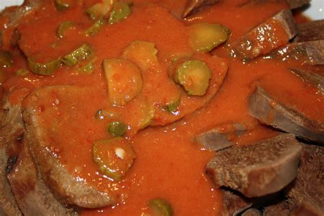 langue de boeuf sauce tomates cornichons