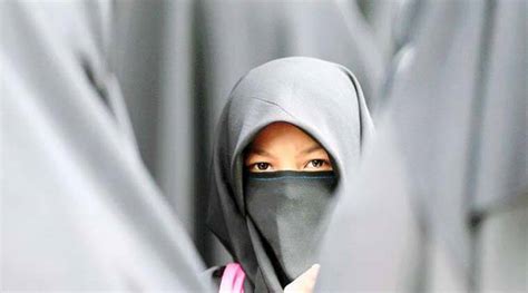uk school offers uniform hijabs for muslim pupils world news the