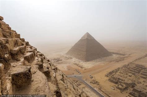 urban adventurer   daring  illegal climb   top   great pyramid  el giza egypt