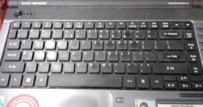 mengganti keyboard laptop acer  harianja uniks