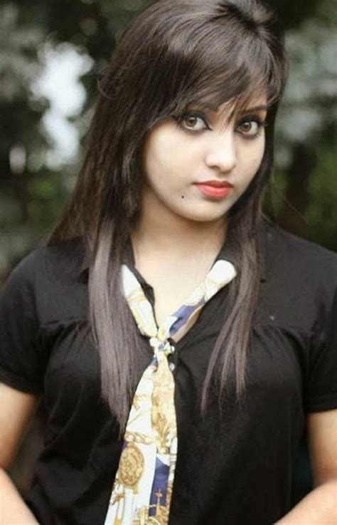 Chulbuli Girls Preeti Beautiful Pakistani College Girl