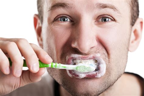 men   reactive  proactive  oral health