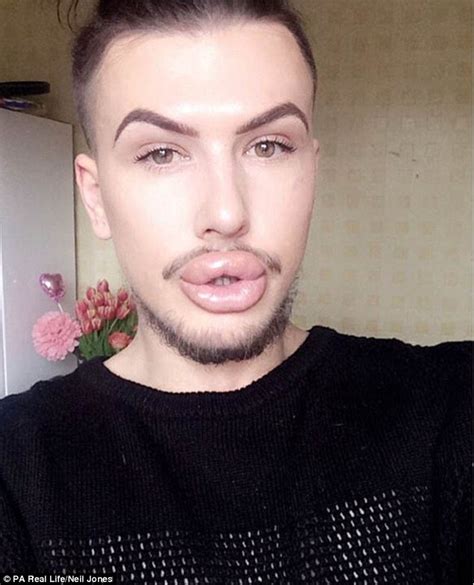 kim kardashian and kylie jenner male lookalike fans get into facebook