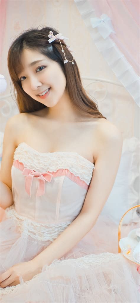wallpaper smile asian girl lovely bed skirt 5120x2880 uhd 5k picture image