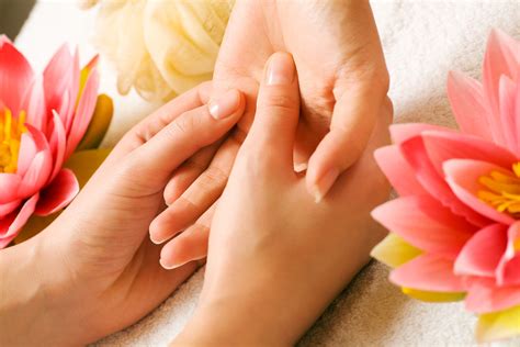 Thai Foot And Hand Massage Amethyst Holistic Training