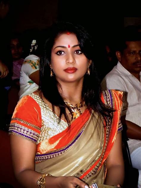 navya nair latest hot photos in saree mallu actress ~ actress rare photo gallery
