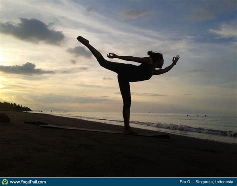 dancer pose yoga asana image  riagiovani