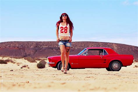 girls and legendary us cars 2015 calendar vintage classic cars and girls