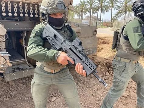 tavor rifle     israeli militarys unique situation service rifles